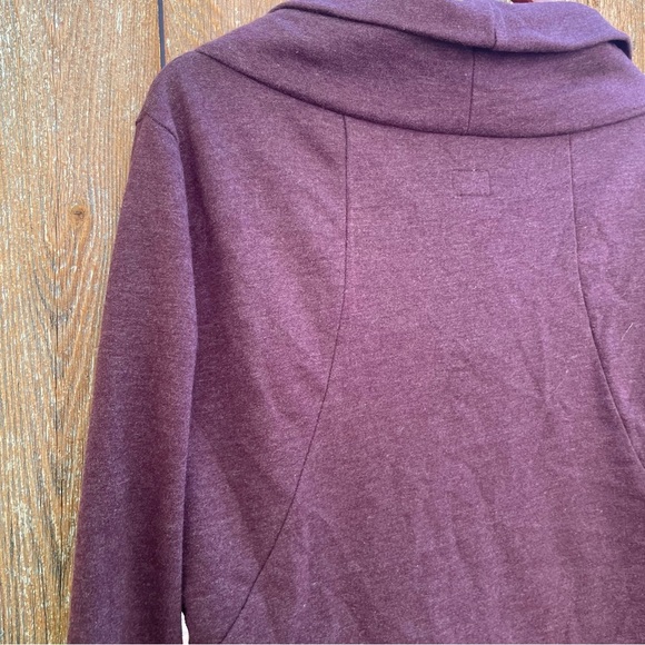 CONVERSE Women’s Purple Soft Cowl Neck Sweatshirt Size Large - Picture 8 of 9